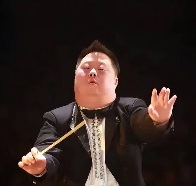 住十几平米, 的传奇, 多岁的他