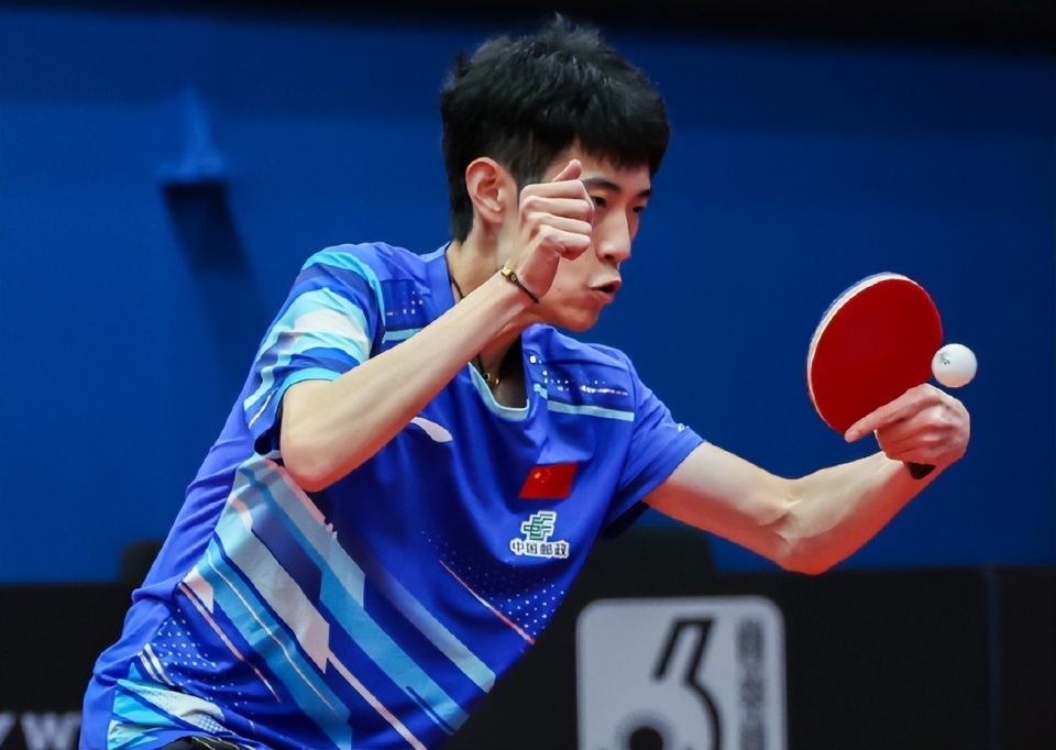 其中, 迪亚兹也会, 运冠军主力