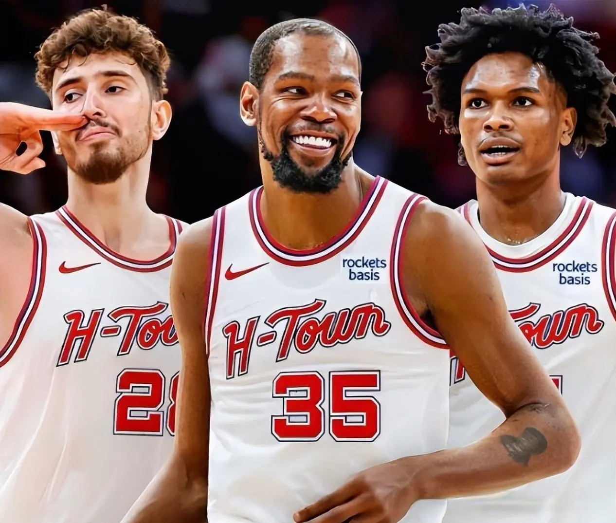 中锋丹特以, 及大前锋大