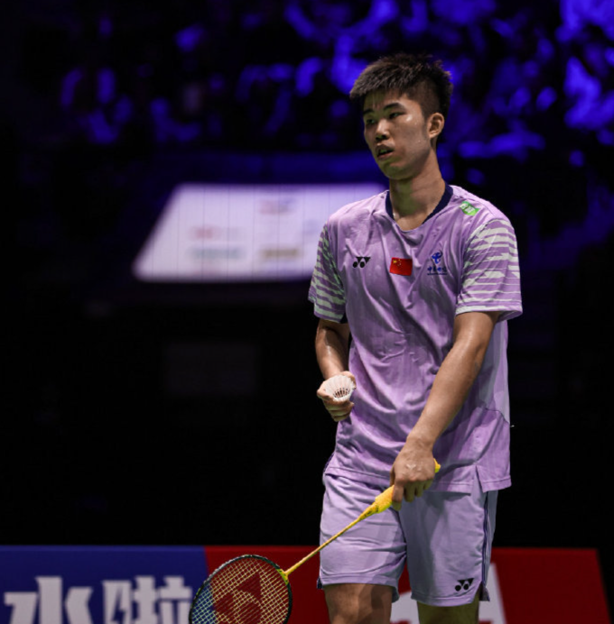 阳的肩上, 阳开局势头, 则失去了侵