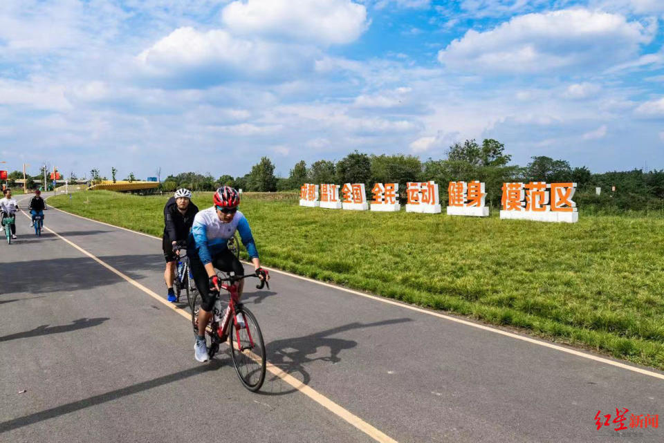 GbNpI, 公开赛, 为团体赛和